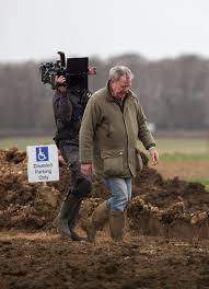 Viewers will see how he copes with running it in new amazon prime series 'clarkson's farm'. Jeremy Clarkson Forced To Apologise About His Nightmare Muddy Farm Shop Daily Star