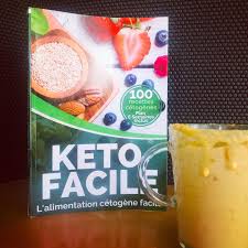 Mug Cake Au Beurre De Cacahuete Recette Cetogene Aliments Cetogenes Aliments Keto Alimentation