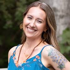 In episode 506 of my podcast I chat with author, Danielle Simone Brand,  about the challenges faced by cannabis-related businesses