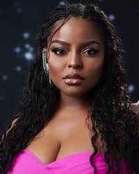 I'm just Sayinnnnn…… Did @japanesefaces Eat this make up look for the  @glaad awards or did she EAT this make up Look!!! Thank youu Simone for  coming in last minute to get