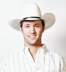 Meet Bubba Strait, son of the country music icon George Strait🎸. A Texas  A&M Alumni and former Pro Roper now turned songwriter🎵. He has penned down  almost 30 songs💿for his father's albums