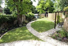 Give your garden a makeover with diarmuid gavin's expert jonathan mark garden design. Creative Ideas For A Long Narrow Garden Design Gardenlife Log Cabins