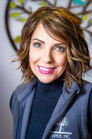 Lisa Criss's Instagram, Twitter & Facebook