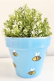 A rich brown which always looks the complete guide to gardening warns that plant diseases can be carried from one plant to the next on old pots. 35 Super Creative Painted Flower Pots For 2021 Crazy Laura