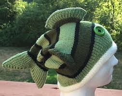 It looks complicated and sophisticated, but it's totally easy, shaped entirely with simple increases and decreases. Ravelry Hat 43 Fish Adult Size Pattern By J G Miller