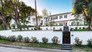 Marc Anthony Buys New Build In Tarzana Celebrity Houses Celebrity Mansions New Builds