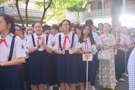 Phổ thông năng khiếu (tiếng anh: TrÆ°á»ng Phá»• Thong NÄƒng Khiáº¿u Tuyá»ƒn 600 Há»c Sinh Lá»›p 10 Tim TrÆ°á»ng