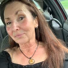 Linda Ek's Instagram, Twitter & Facebook