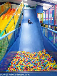 Someone Tell Me Where This Is So I Can Get Someone To Watch The Kids I Can Go Lol Lol Soiree Piscine Salle De Jeux Jeux Trampoline
