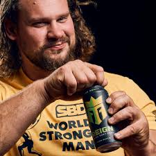 Look at these two epic Reign athletes 😎 What a great time training with  @novikov_strong_wsm ! …Now… GIVEAWAY TIME! Thanks to @reignbodyfuel , I am  giving away two gift bundles, for two