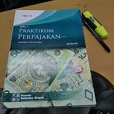 Demikian tadi link download kunci jawaban lks intan pariwara kelas 10 kelas 11 kelas 12 semester 2 tahun kak mohon maaf tolong diperbaiki dan di update jadi kunci jawaban terbaru yaa soalnya setelah kami cek berbeda dengan edisi revisi yang. Buku Praktikum Perpajakan Siti Resmi Edisi 10 Buku 1 Dan Buku 2 Shopee Indonesia