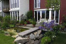 Wenn es uns im sommer nach draußen zieht, dient eine terrasse oft als erweiterung des wohnraums im grünen. Terrasse Ubergang In Den Garten Gestalten Mein Schoner Garten