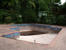 Pin By Sarah Boyd On Swimming Pool Abandoned Places Abandoned Swimming Pools