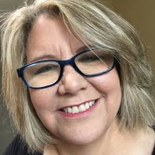 I really like the ceilings in this room, what do you think 👍😃