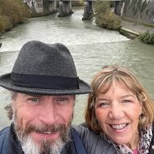 Looking to join us.** **Were all about participation. ** **However **as we  grow ( now over 31000 strong ) it is important that you read the group  rules and tick the box