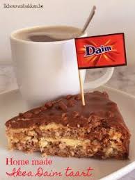 Meng Tenslotte Voorzichtig De Gemalen Amandelen Toe Met Een Spatel Doe Het Mengsel In De Bakvorm En Bak Amandel Cake Recepten Amandelkoekjes Cupcake Cake