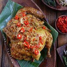 Ayam Betutu Bali Bahan 2 Ekor Ayam Kampung Belah Tengahnya Jangan Sampai Putus Air Secukupnya Bumbu Halus 1 Sendok Makan Ketum Recipes Food Chicken Recipes