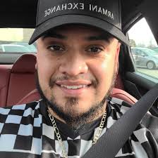 Find someone who grows flowers in the darkest parts of you... 🫶