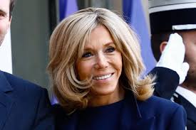 La première dame a, entre autres. Brigitte Macron Layers Blue Dress With Pumps To Meet First Gentleman Monticello News