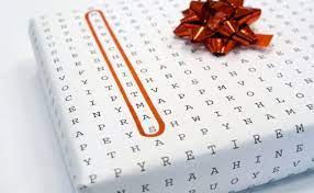 Images are vibrant and vivid with bright colors and sharp details. 10 Creative And Easy Gift Wrapping Ideas