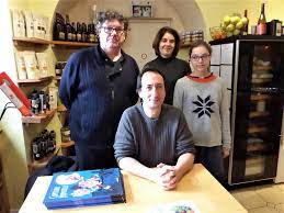 Dans la plaine d'ariège, à six kilomètres de pamiers, vous trouverez une charmante bourgade de deux mille quatre cents âmes. Olivier Ka Et Camille Pujol Au Relais De Poche Ariege Le Petit Journal