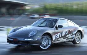 Pour cela, automoto.fr s'est associé aux meilleurs partenaires dans leur domaine pour offrir le meilleur des. Auto Moto Ouverture Du Salon Automobile De Clermont Ferrand Clermont Ferrand 63000