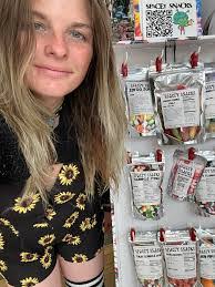 Deena Norris's Instagram, Twitter & Facebook