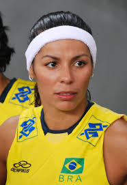 Os estados unidos, que conquistaram o tri, também entraram com três representantes. Paula Pequeno Wikipedia