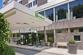 All 343 soundproofed rooms feature free wifi and room service. Fattal Group Kauft 20 Holiday Inn Und Best Western Hotels In Deutschland Fur 300 Millionen Euro 13 Hauser Werden Zu Leonardo Hotels Ubernahme Von Queens Moat Houses Holding Hottelling Von Holedo