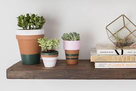Home improvement projects are a great way to revamp the interior and make your home look more attractive. 24 Amazing Cheap Diy Projects For 10 And Under