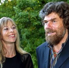 Reinhold messner is a famous mountaineer, explorer, and adventurer from italy. Extrembergsteiger Reinhold Messner Heiratet Uberraschend Fruh Welt