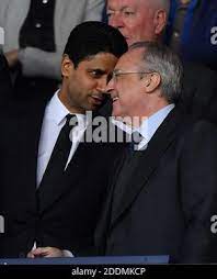 Le président du PSG, Nasser Al-Khelaifi, et le président du Real Madrid,  Florentino Perez, ont regardé depuis les tribunes le match de football de  la Ligue des Champions Paris Saint-Germain contre Real