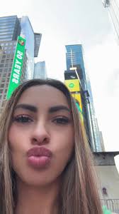 Lorena Bello Y Hollywood