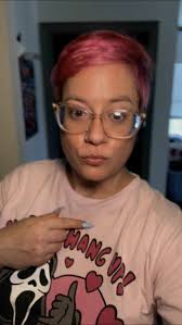 Ummm that doesn't look like cat food 😳 what the helly?