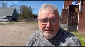 Här vinner Elin Wickman, 18, i debuten · Senaste nyheterna om trav ·  Travronden