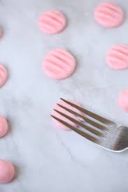 Homemade After Dinner Mints Recipe Cream Cheese Mints Christmas Candy Recipes Mint Desserts