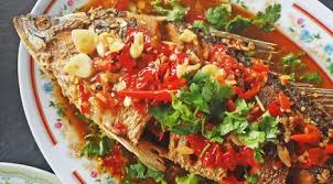 Masukkan serai, gula merah dan air asam. Resep Ikan Kerapu Saus Pedas Manis Bikin Nagih Lifestyle Fimela Com