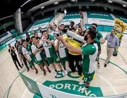 Sporting clube de portugal has a professional handball team based in lisbon, portugal, since 1932, and plays in andebol 1. Lusonoticias Sporting Venceu Trofeu Francisco Stromp Ao Povoa Andebol