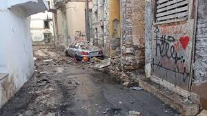 Στο παγκράτι ο σεισμός ήταν τόσο ισχυρός που κόσμος βγήκε στους δρόμους, όπως και στη γλυφάδα και στην αργυρούπολη. Seismos 6 7 Rixter Konta Sth Samo Traymaties Tsoynami Kai Zhmies Cnn Gr