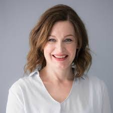 Courtenay Smith's Instagram, Twitter & Facebook