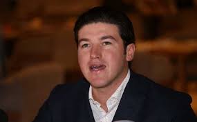 Samuel garcía confunde asociación de niños con cáncer con refugio de animales. Samuel Garcia Presenta Iniciativa Para Erradicar Violencia A Mujeres