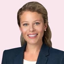 Carrie Bader's Instagram, Twitter & Facebook