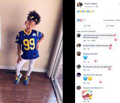 Los angeles rams outside linebacker leonard floyd, defensive tackle aaron donald meet at the qb for rams' fifth sack of the night against the patriots. Aaron Donald Family Baby Mother Kids Parents Siblings Familytron