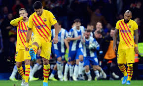 Fc barcelona squad contracts and salaries are not as large as you might think as they only pay most of their top players than the rest. The Bipolarity Of The Fc Barcelona Puts In Risk The Titles In 2020