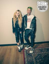 Keep scrolling to find out everything we know about the rumored new couple. Avril Lavigne Had An Immediate Connection With Boyfriend Mod Sun People Com