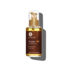 It restores the hair's elasticity and shine, minimizes frizz, and can even soothe a dry, itchy scalp. Argan Oil Hair Serum Luseta Beauty