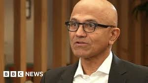 Lara Breen's Instagram, Twitter & Facebook