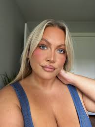 another selfie.. groundbreaking for this account