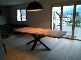Table Bois Metal Pied Central Design Industriel Creation Sur Mesure Plateau En Chene Clair 5 Ans De Table Bois Table Salle A Manger Table Bois Pied Metal