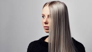 If you have naturally blonde hair red highlights can help give your overall look a slightly strawberry blonde look. How To Get A Silver Blonde Hair Color L Oreal Paris